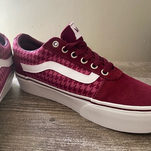 Vans Burgundy Old Skool Canvas Shoe - Picture 4 of 7